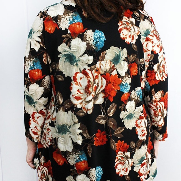 💜 New Plus Size Black & Rust Floral Blouse - Picture 2 of 2